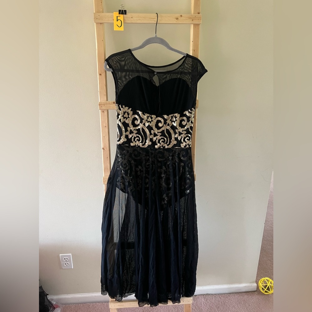 Dance costumes - Picture 7 of 14